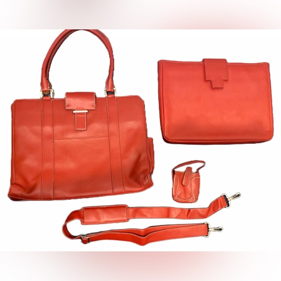DAY RUNNER RED LEATHER BAG - Picture 1 of 14